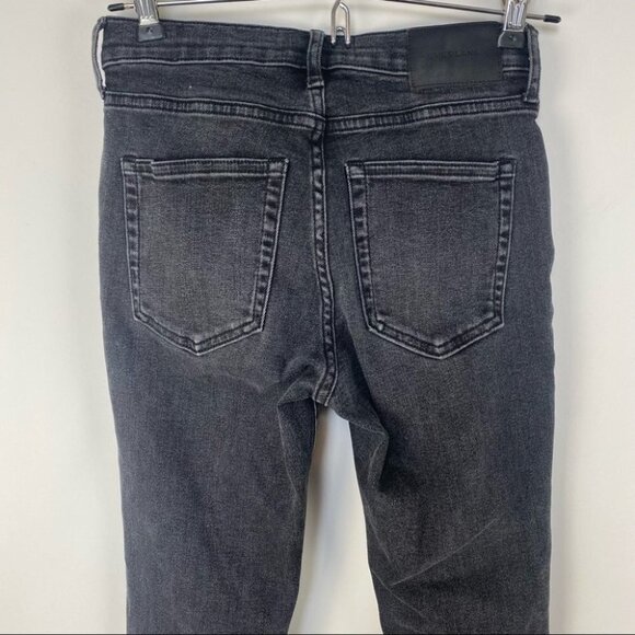 Everlane | The Mid rise Skinny Jean | Washed Black - Picture 6 of 9